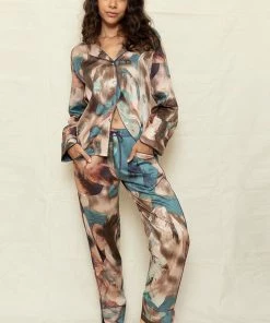 Fable & Eve Soho Abstract Print Pyjama Set
