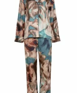 Fable & Eve Soho Abstract Print Pyjama Set