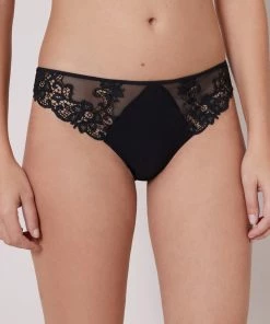 Simone Pérèle Saga Thong